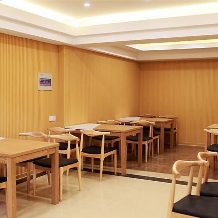 Greentree Inn Xinjiang Fukang Fukang Business Hotel Changji Dış mekan fotoğraf