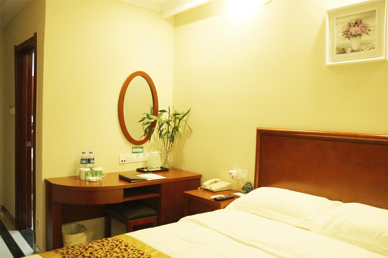 Greentree Inn Xinjiang Fukang Fukang Business Hotel Changji Dış mekan fotoğraf