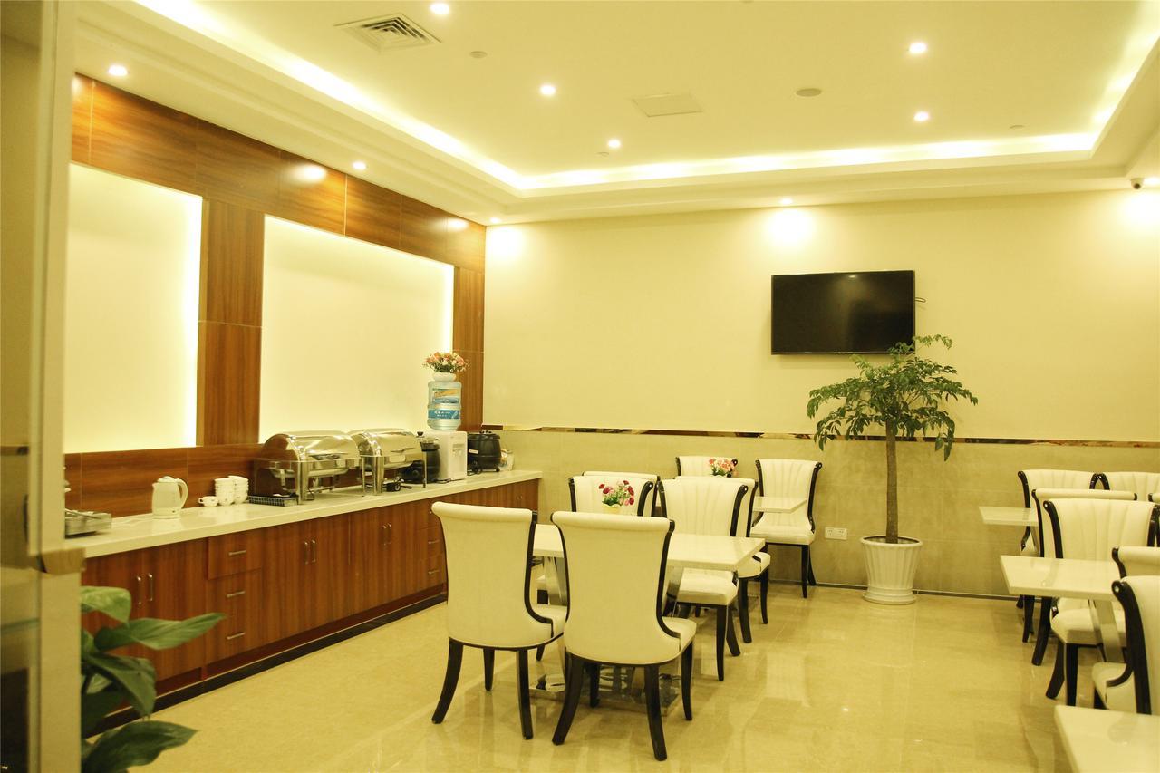 Greentree Inn Xinjiang Fukang Fukang Business Hotel Changji Dış mekan fotoğraf