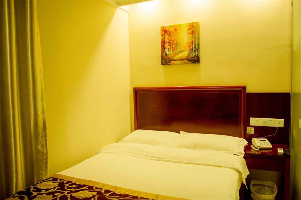 Greentree Inn Xinjiang Fukang Fukang Business Hotel Changji Dış mekan fotoğraf