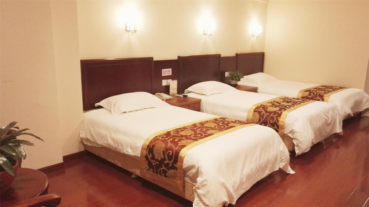 Greentree Inn Xinjiang Fukang Fukang Business Hotel Changji Dış mekan fotoğraf